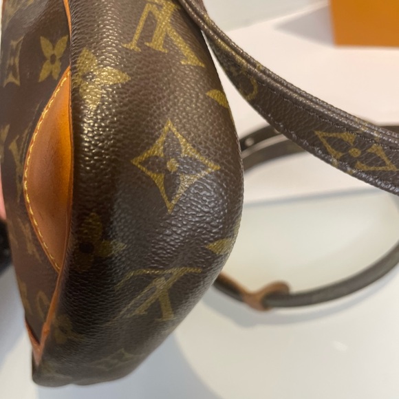 Louis Vuitton Monogram Danube Crossbody Bag Vintage - Picture 14 of 17